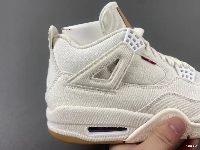 Reps TBK 4 x Air Jordan Levi's 'White' AO2571-100 0509